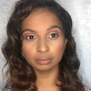 Meet your Posher, Daphnely